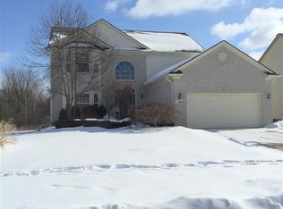 1614 Hartland Dr, Troy, MI 48083