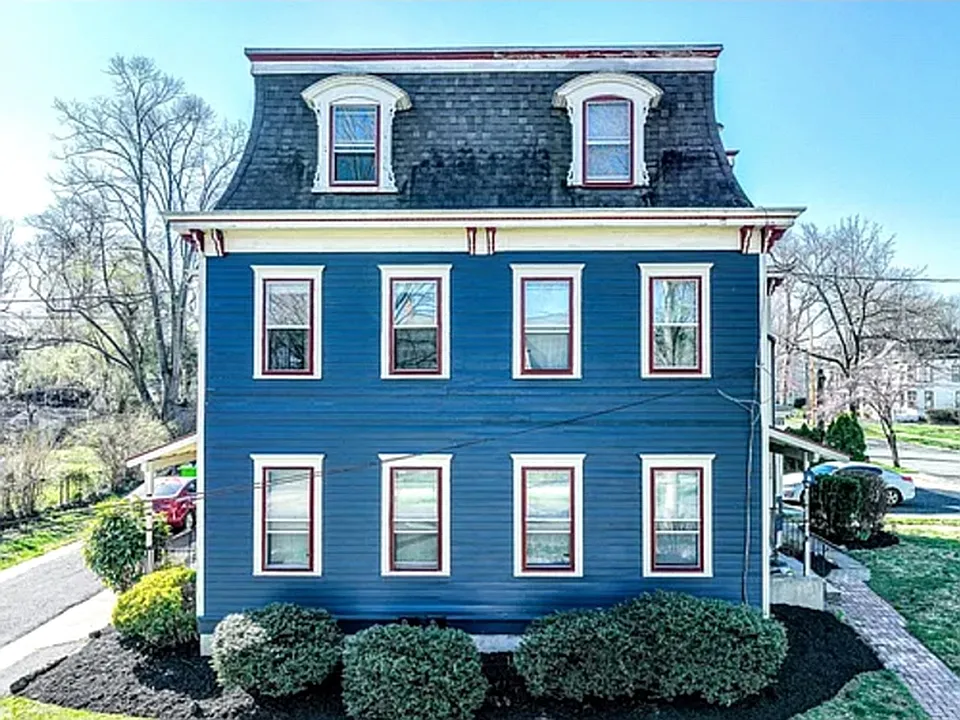 102 E Park Ave #A