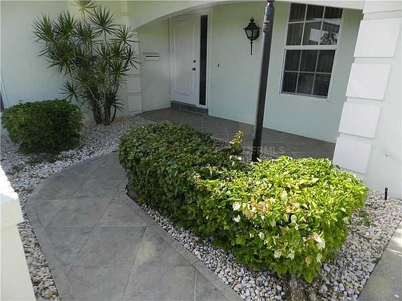 2nd image of 1415 Appian Dr