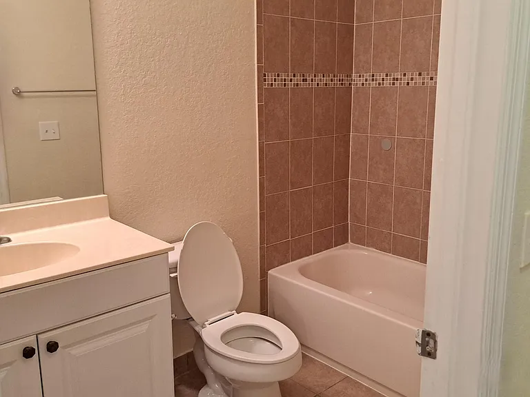 862 Pipers Cay Dr — Photo 6