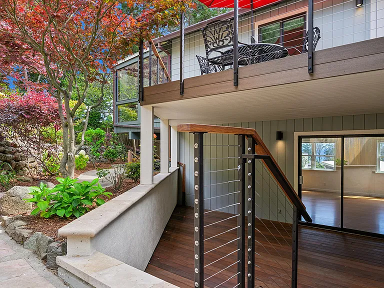 514 Isabella Ave #B — Photo 3
