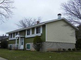 9000 N 86th St, Milwaukee, WI 53224
