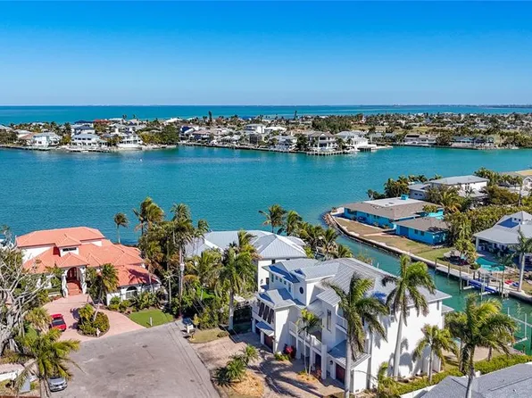 529 77th St, Holmes Beach, FL 34217