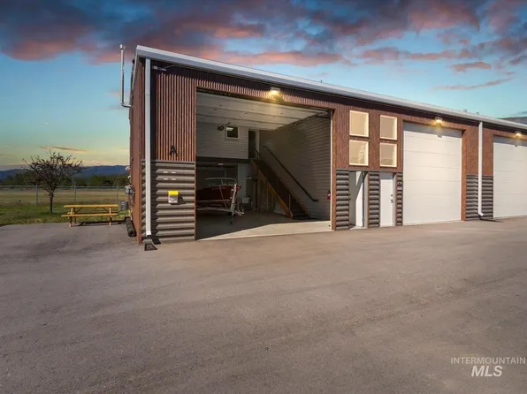 1453 S Main Unit 1, Cascade, ID 83611