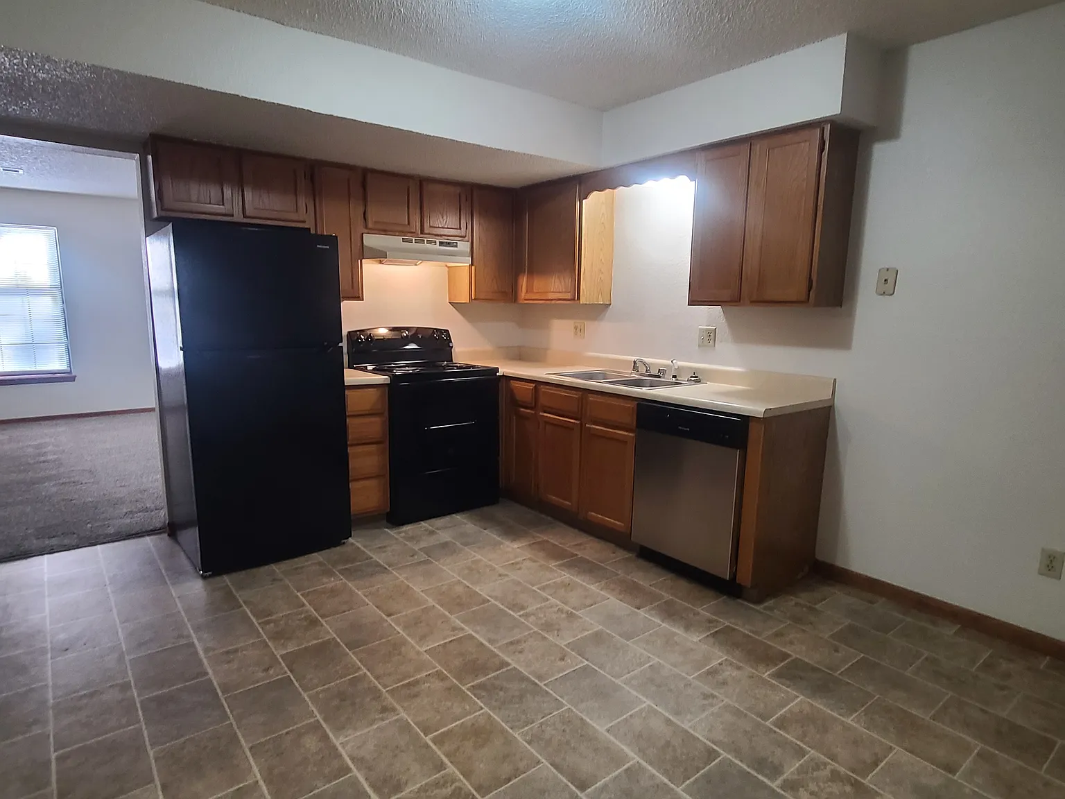 1 bed, 800 sqft, $795 — Photo 1