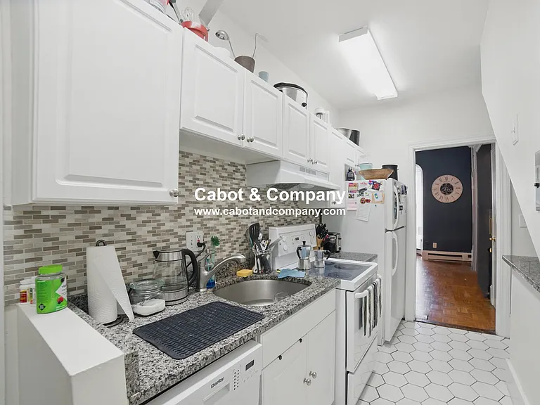 102 Appleton St #2 — Photo 5