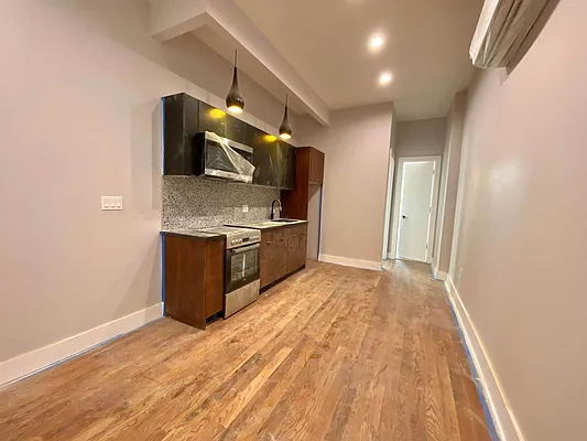 Rented by Artur Gutman, LREB | media 19