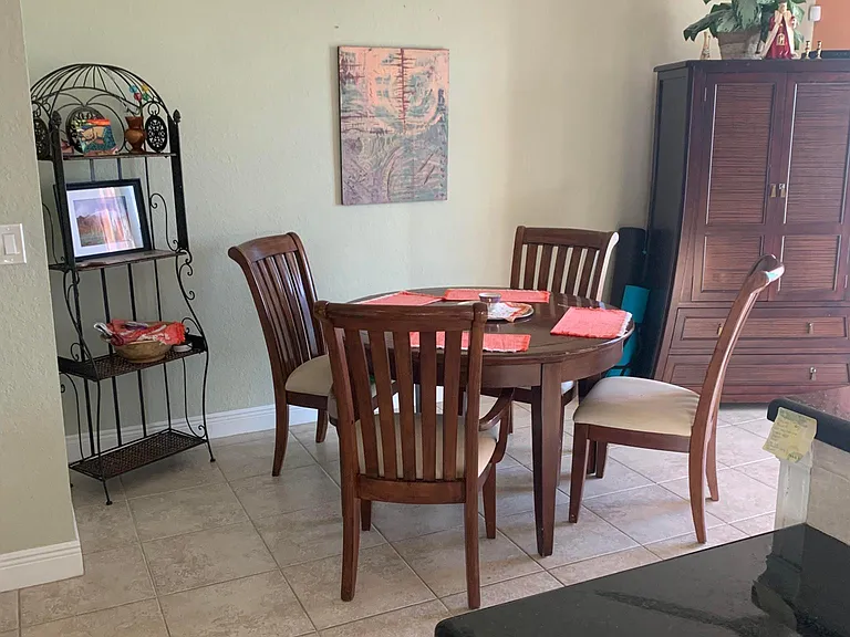 1077 Cheval Dr — Photo 6