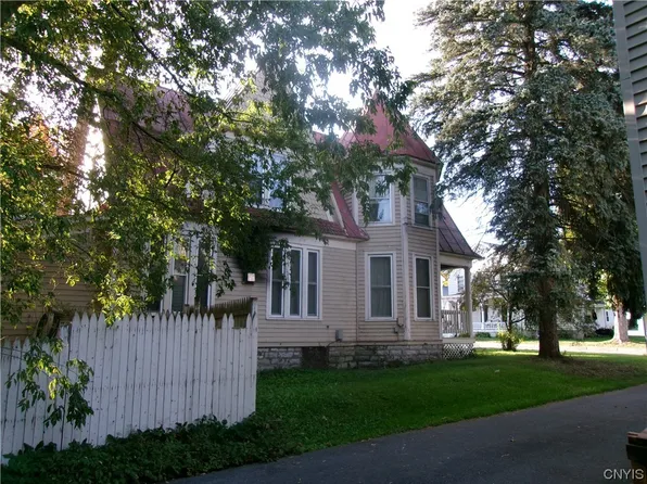 5378 Dayan St, Lowville, NY 13367