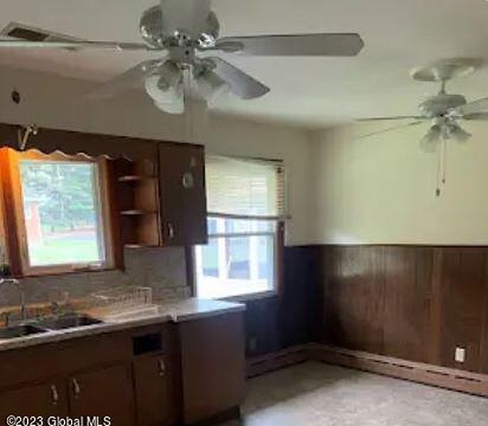 2nd image of 110 Gillette Avenue