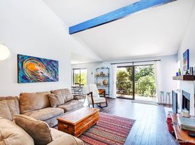 678 Hygeia Ave, Encinitas, CA