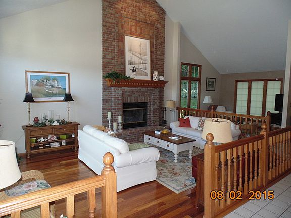 4th image of 82 River Run Dr
