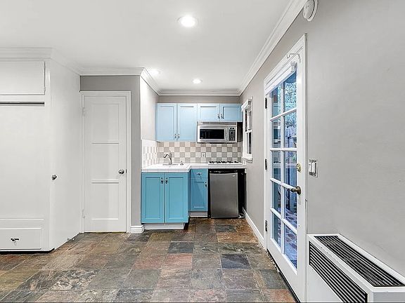 5th image of 1330 10th St APT C