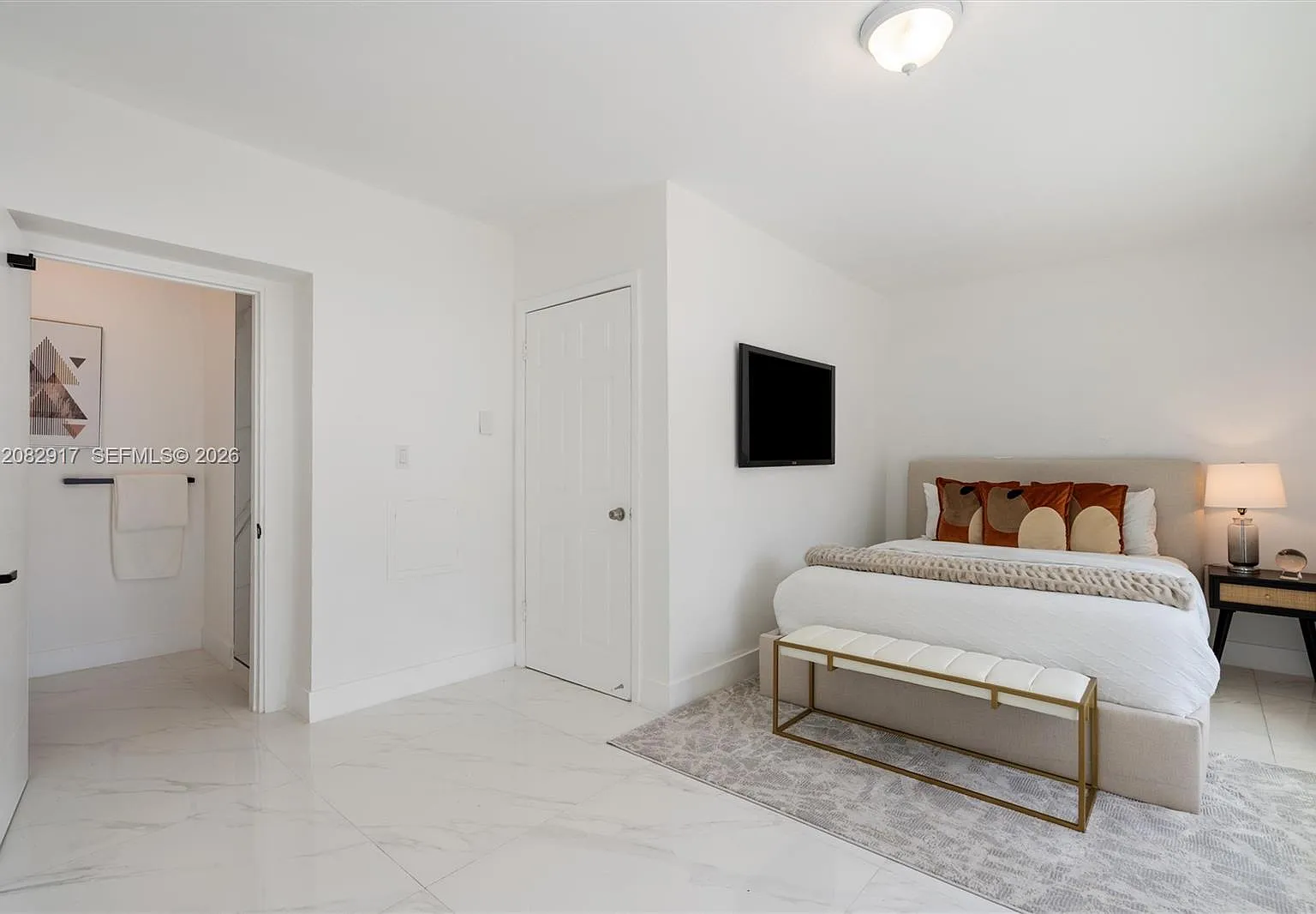 5 bed, 1460 sqft, $5,800 — Photo 4