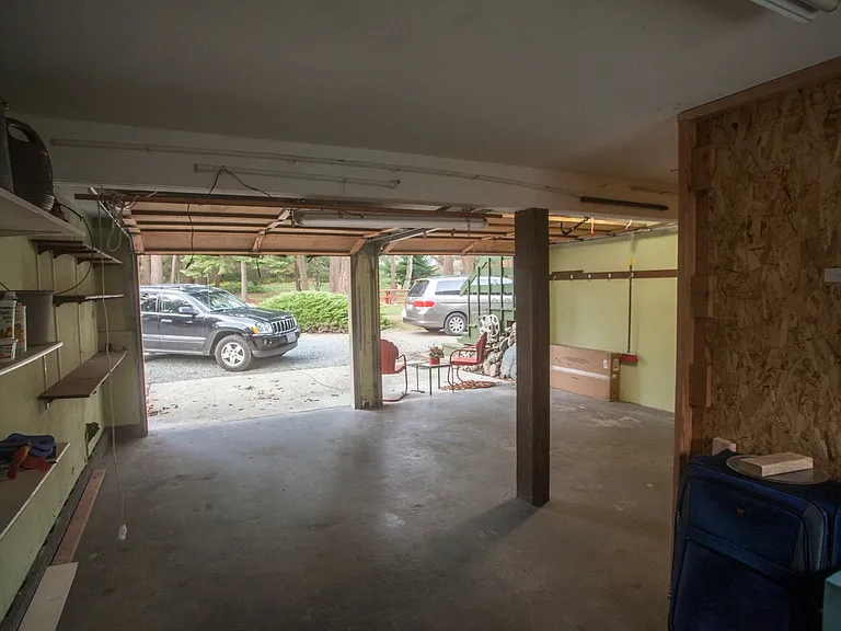 1205 NW Crosby Ave — Photo 20