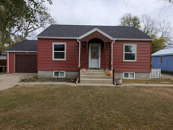 210 S 3rd St W, Baker, MT 59313