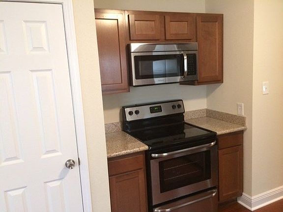 3rd image of 2309 Litchwood Ln