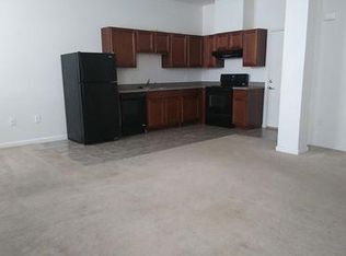 1102 S 4th St APT 202, Clinton, IN 47842