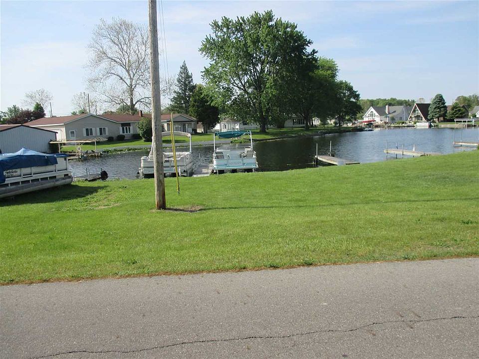 2nd image of 2319 Huddleston Dr