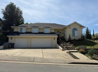 3790 Greenhaven Ln, Redding, CA 96001