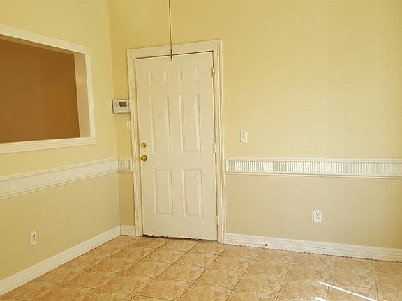 5th image of 878 Quail Hollow Dr