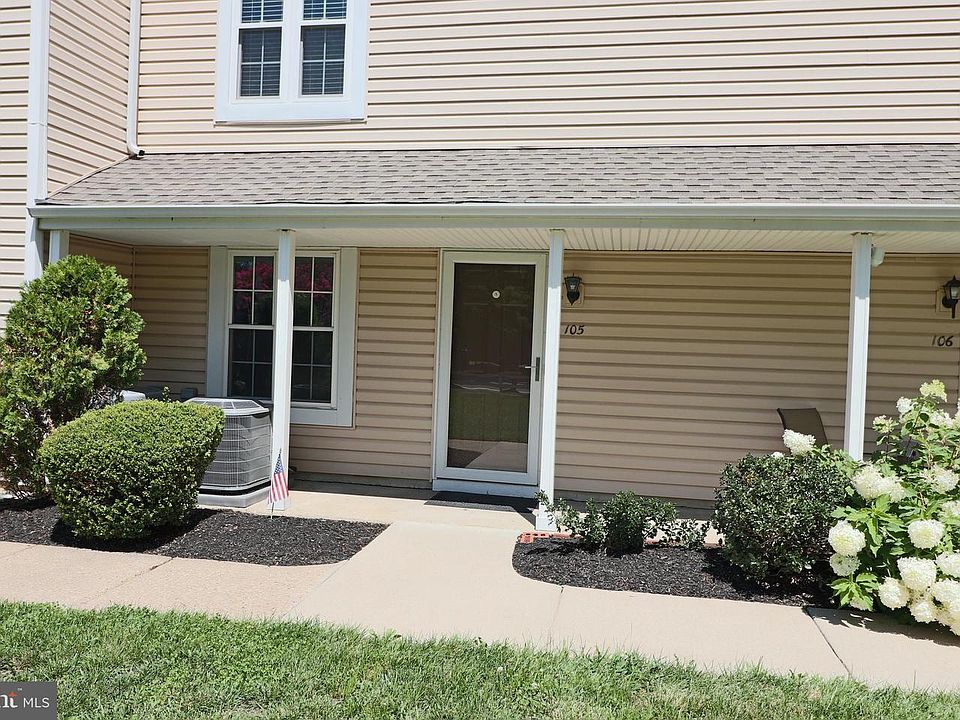 1st image of 105 Devonshire Ct