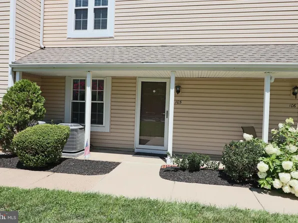 105 Devonshire Ct, Sewell, NJ 08080