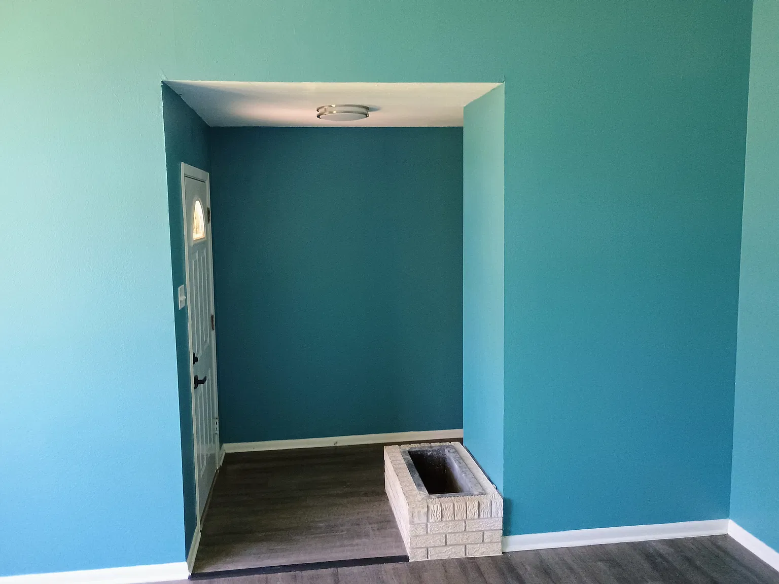 4 bed, 2800 sqft, $2,300 — Photo 3
