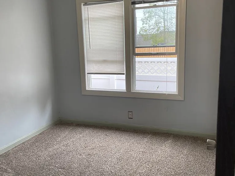 37939 Vine St — Photo 7