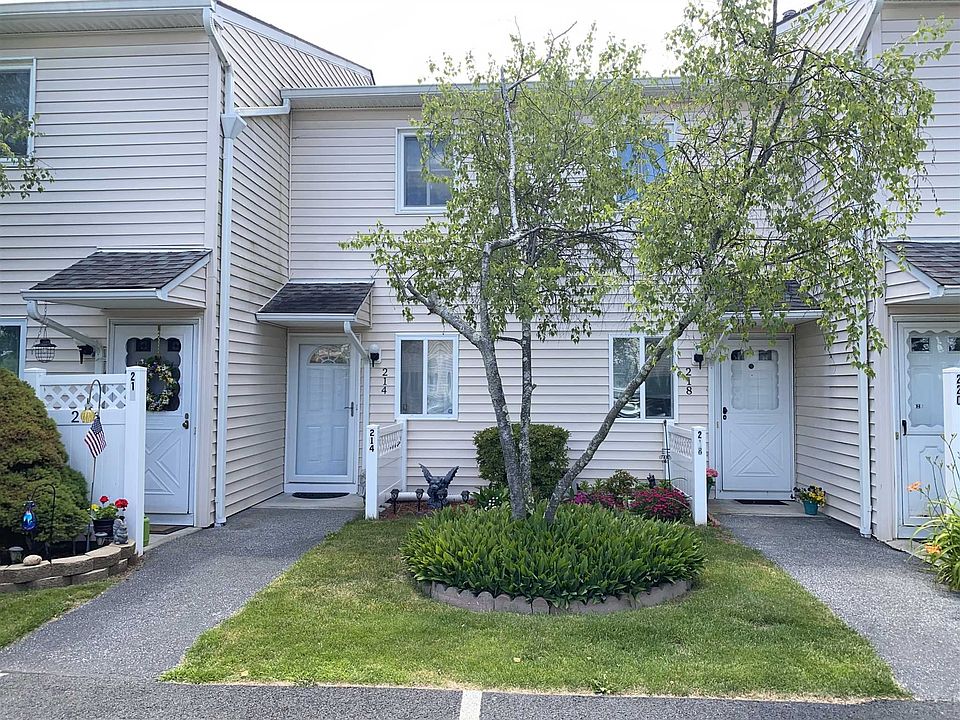 1st image of 214 Gregory Ct