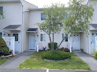 214 Gregory Ct, Lloyd, NY 12528