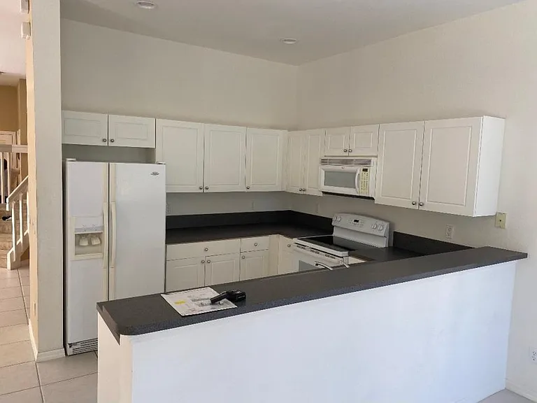 8919 Spring Mountain Way — Photo 11