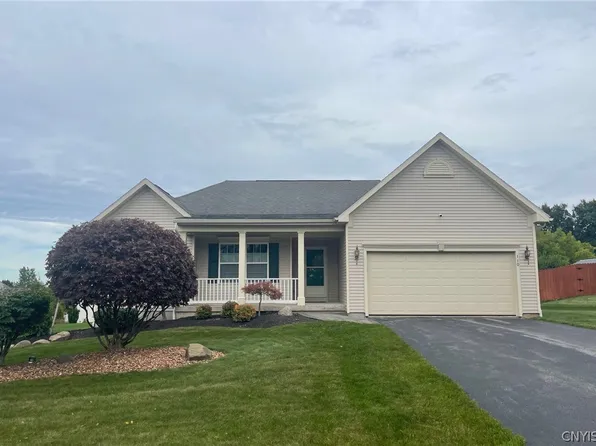 110 Burning Hollow Dr, Chittenango, NY 13037