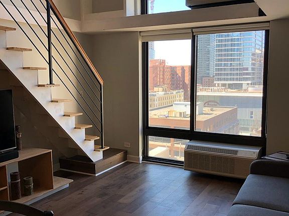 5th image of 1221 N Dearborn Pkwy APT 1012S