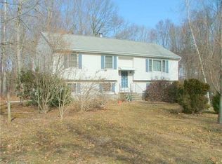 36 Ridgewood Dr, Colchester, CT 06415