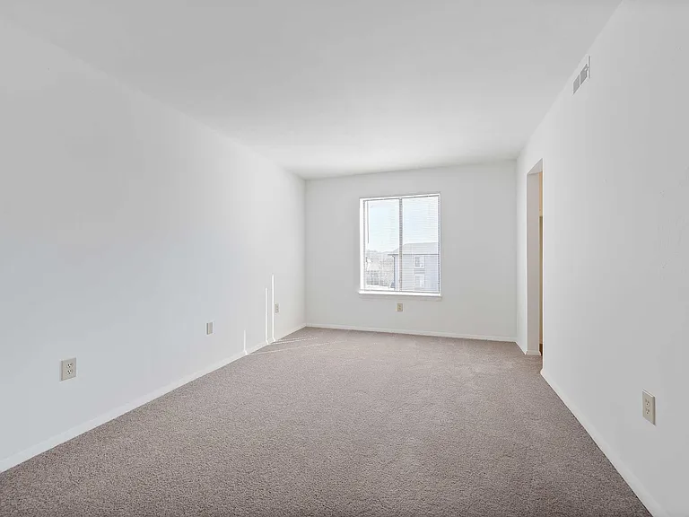 Foxridge Apartment Homes — Photo 176