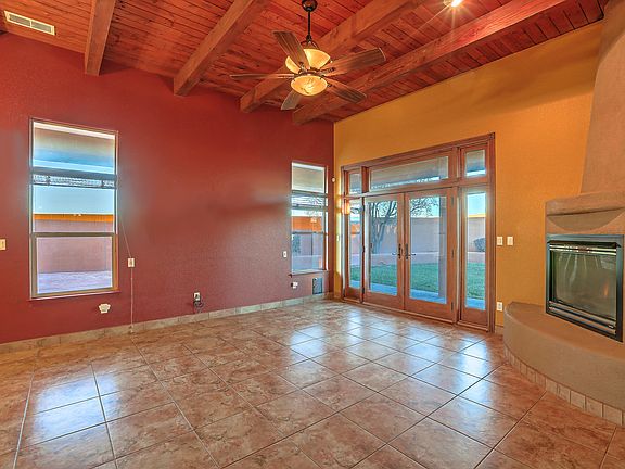 5th image of 7748 Calle Comodo NE