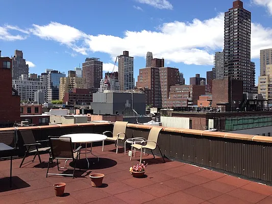 Rented by Mirador Real Estate | media 16