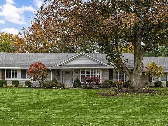 2nd image of 3738 Rose Glenn Dr
