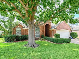 2609 Heather Brook Ct, Bedford, TX 76021