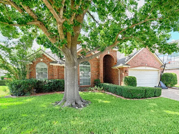 2609 Heather Brook Ct, Bedford, TX 76021