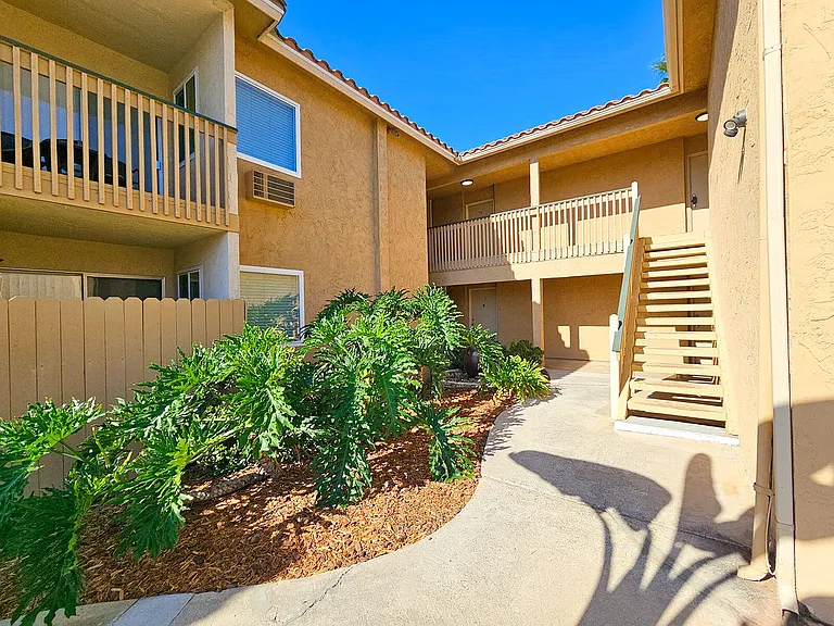 Lake Meadows Apartments — Photo 28