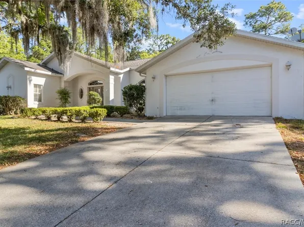 2725 W Pine Ridge Blvd, Beverly Hills, FL 34465