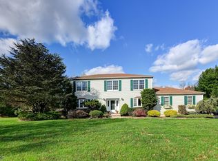 5 Upper Neshanic Ct, Hillsborough, NJ 08844
