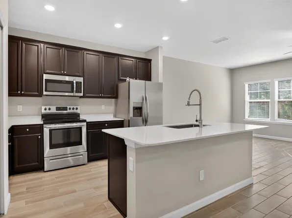 406 Boracay Cir, Saint Johns, FL 32259