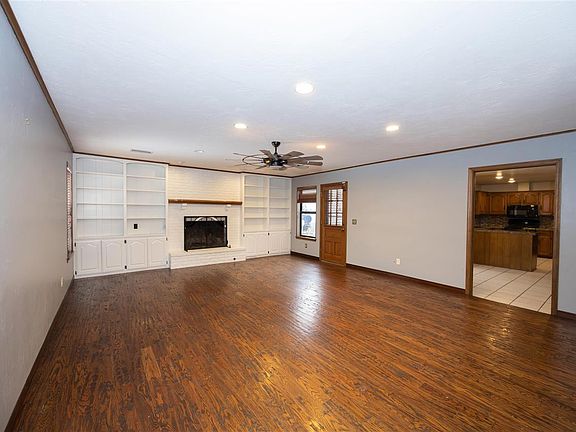 5th image of 2208 El Camino St