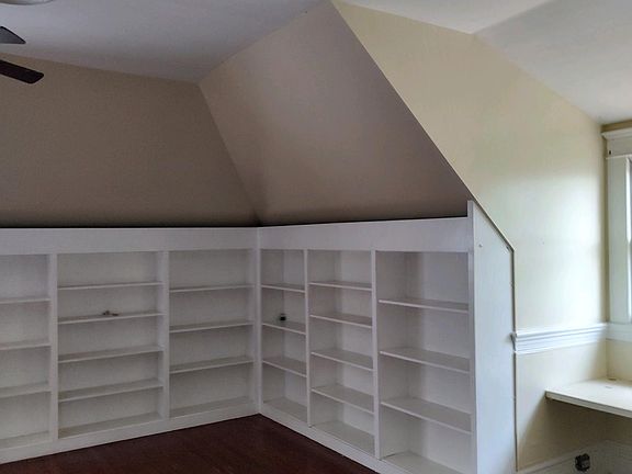 3rd image of 733 E Fort King St APT 8