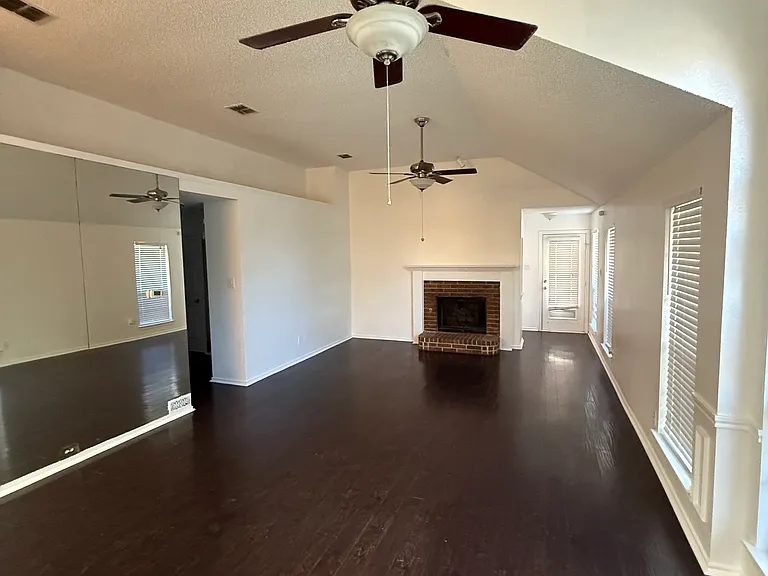 3047 Renaissance Ct — Photo 13