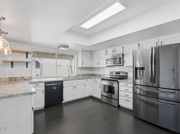 5020 W ROYAL PALM Road, Glendale, AZ 85302