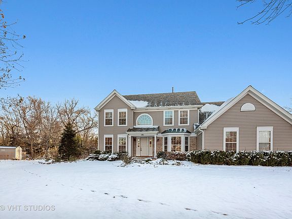 3rd image of 191 Wellington Ct
